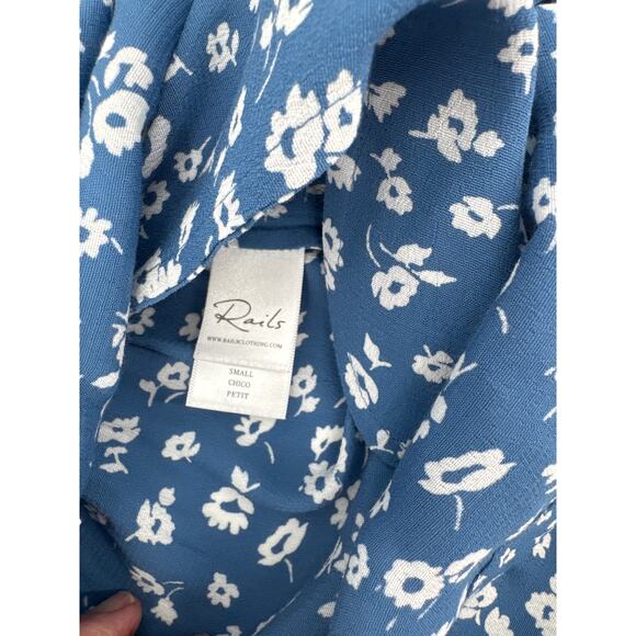Rails Blue and White Boho Floral Short Sleeve Tie Waist Romper Rayon Small EUC - Picture 8 of 9